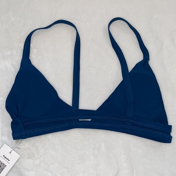 Blue Cupshe bikini top. Size M. New with tags! - Picture 2 of 4